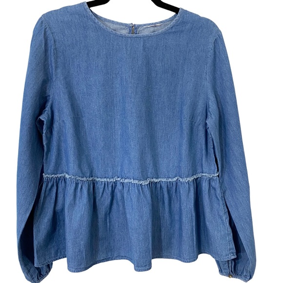 Universal Thread Tops - 🌺$5  
Universal Thread Chambray Peplum Long Sleeve Top- S
